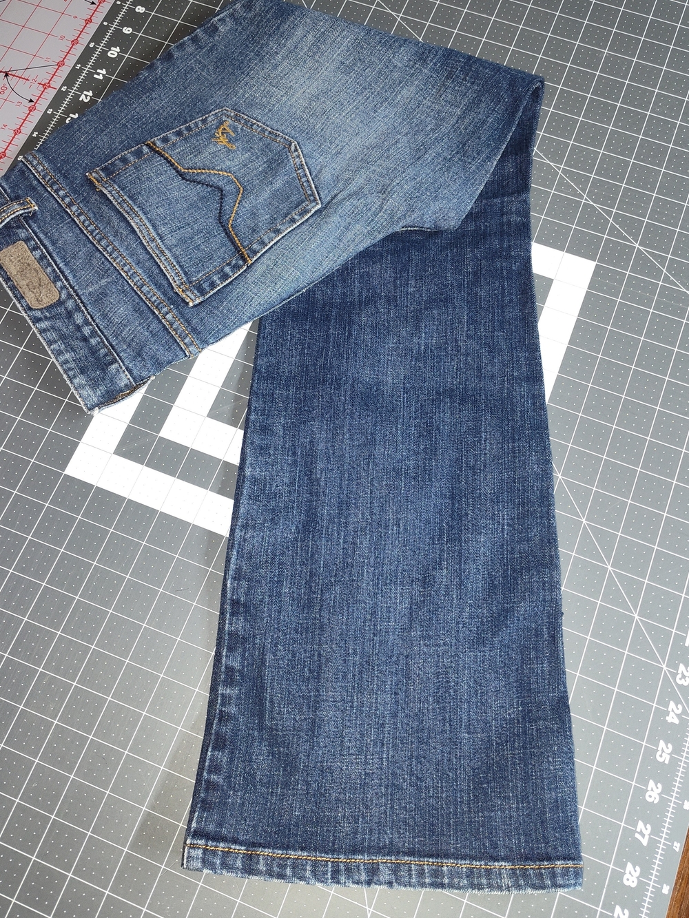 Harley-Davidson Women's Blue Denim Jeans Size 8 - Picture 3 of 3